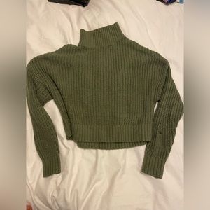 Sage green cropped knit turtleneck - women’s size medium